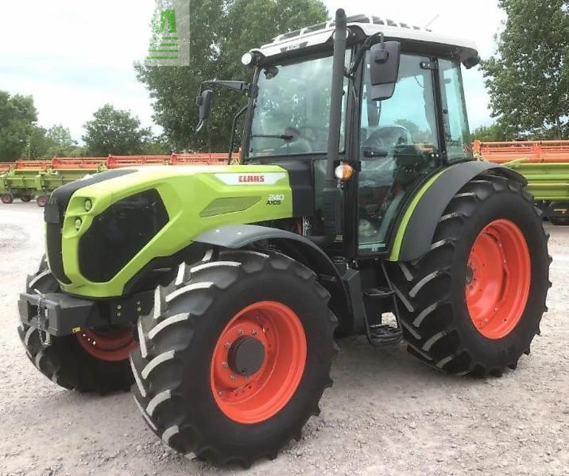 Tractor CLAAS axos 240