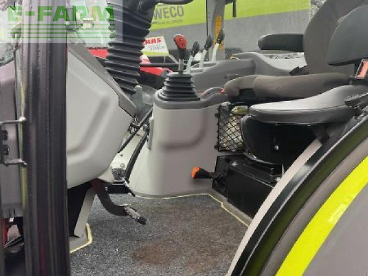 Tractor CLAAS axos 240 advanced claas trakto