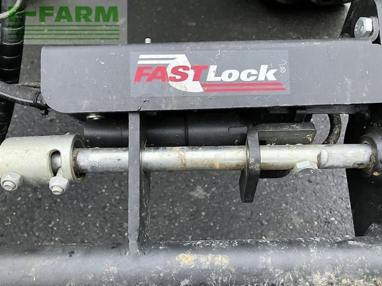 Tractor CLAAS axos 240 advanced mit fl u506