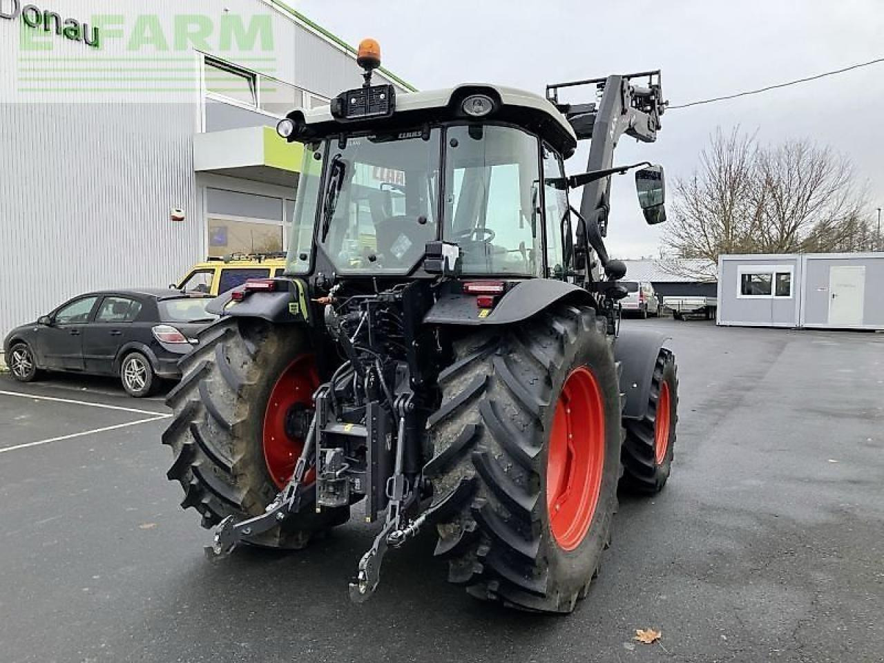 Tractor CLAAS axos 240 advanced mit fl u506