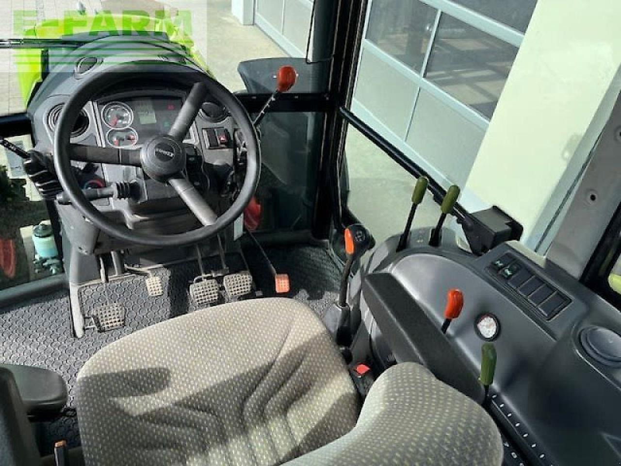 Tractor CLAAS axos 310 c C