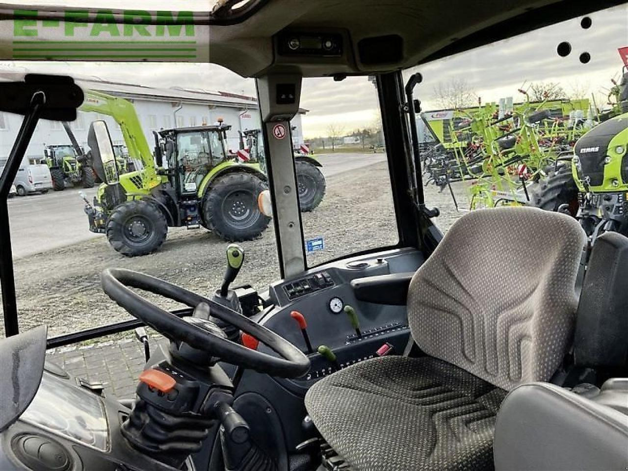 Tractor CLAAS axos 320 cl CL