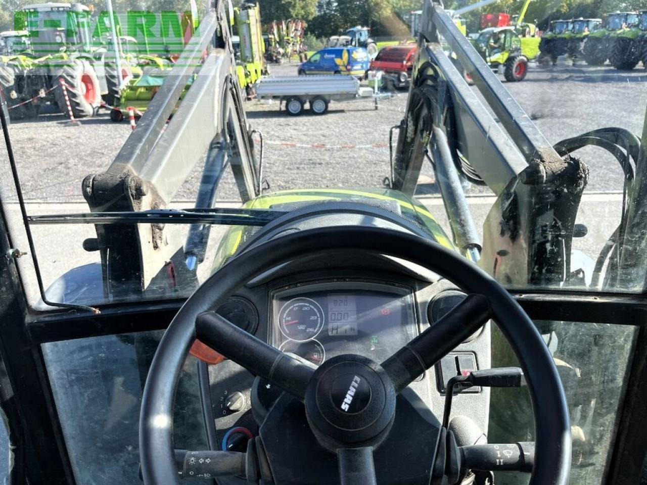 Tractor CLAAS axos 320 cx, frontlader mx u10 CX