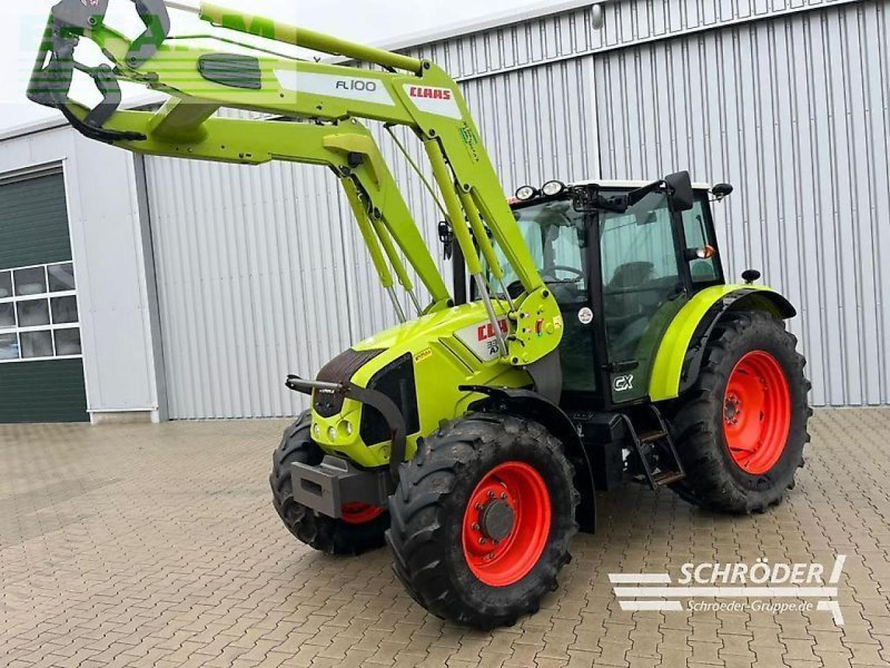 Tractor CLAAS axos 330