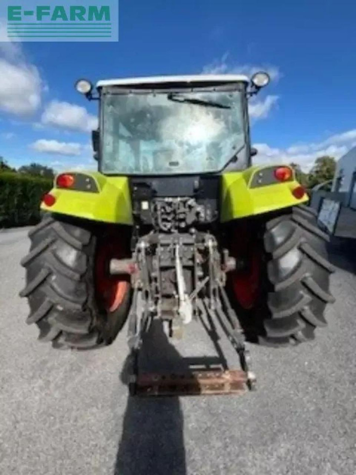 Tractor CLAAS axos 330