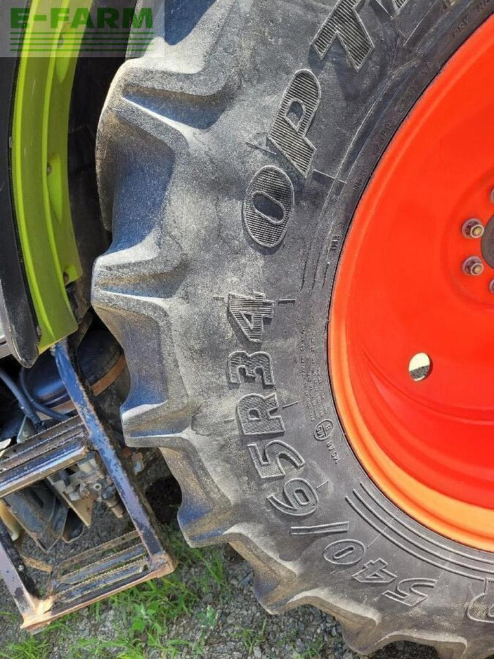 Tractor CLAAS axos 340