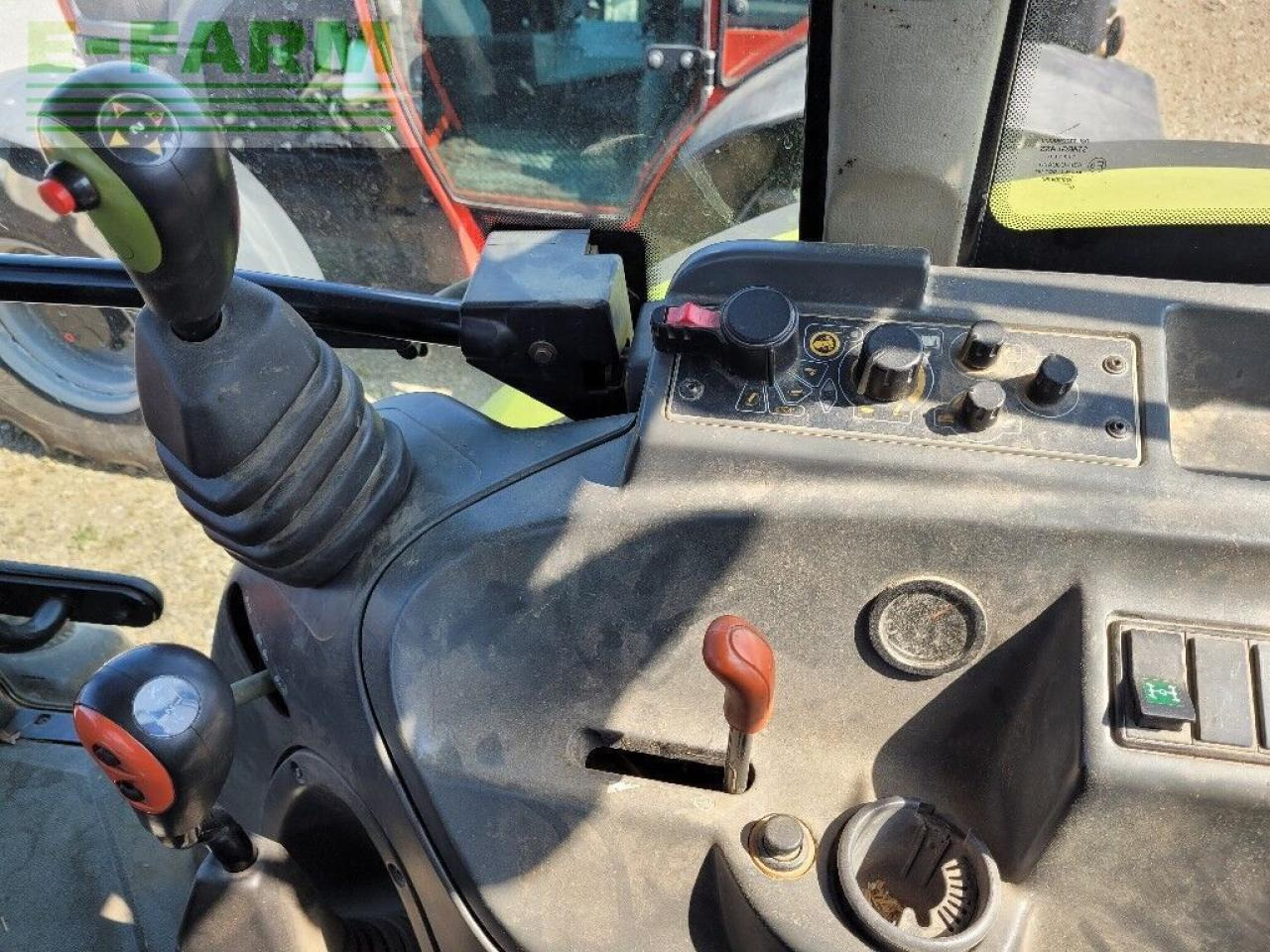 Tractor CLAAS axos 340