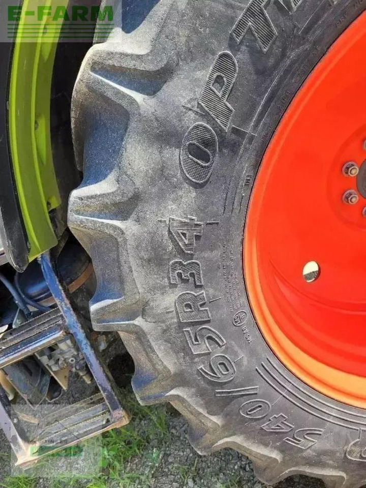 Tractor CLAAS axos 340