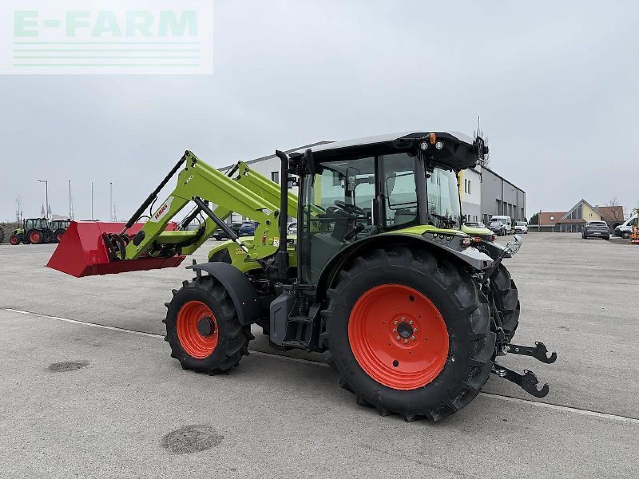 Tractor CLAAS axos 3.105