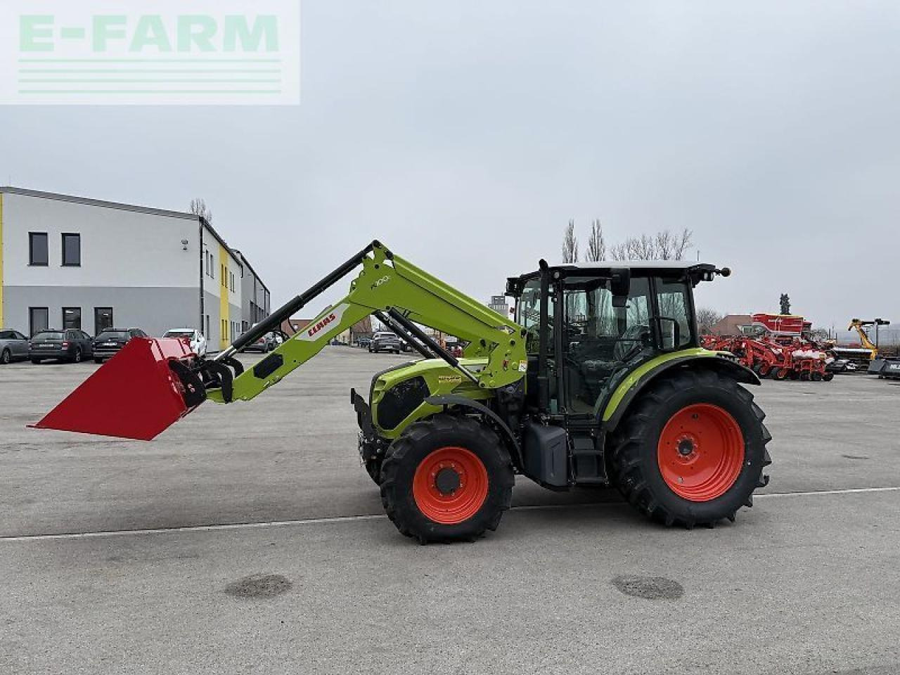 Tractor CLAAS axos 3.105