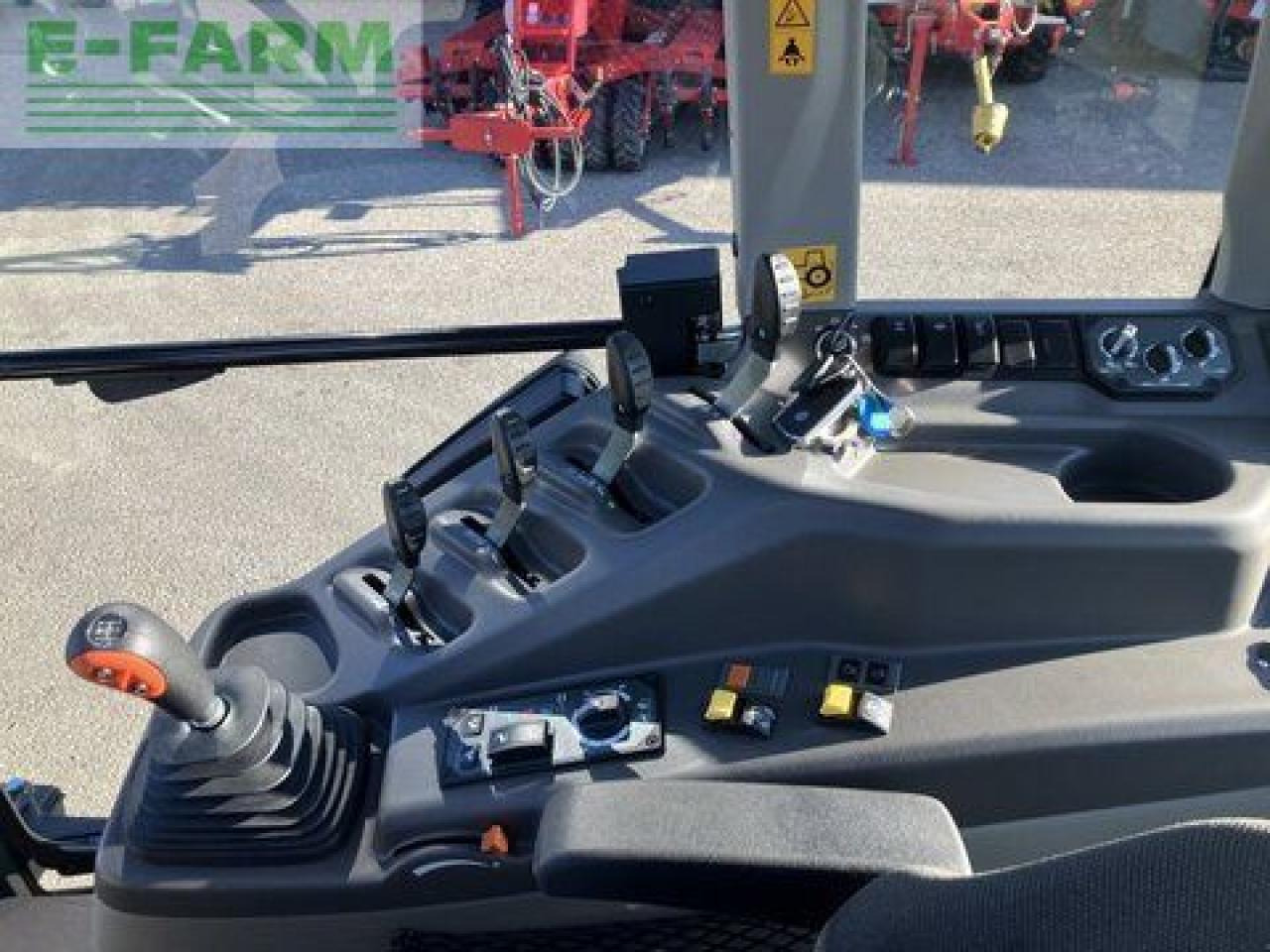 Tractor CLAAS axos 3.95 comfort