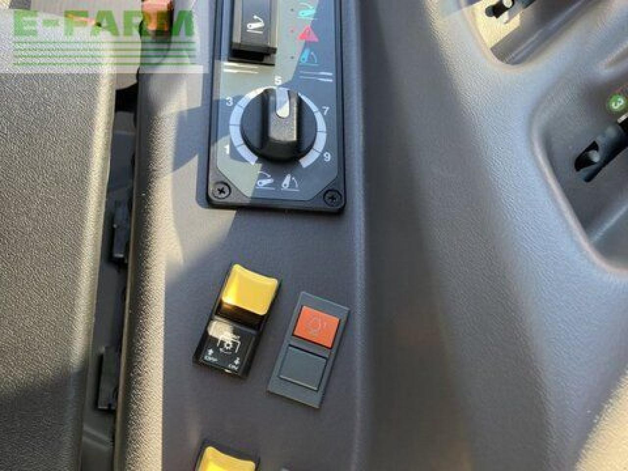 Tractor CLAAS axos 3.95 comfort