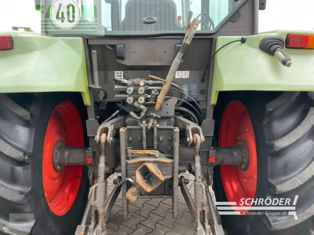 Tractor CLAAS celtis 426