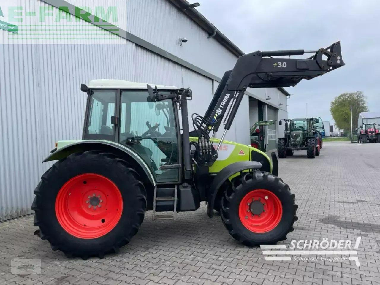 Tractor CLAAS celtis 426