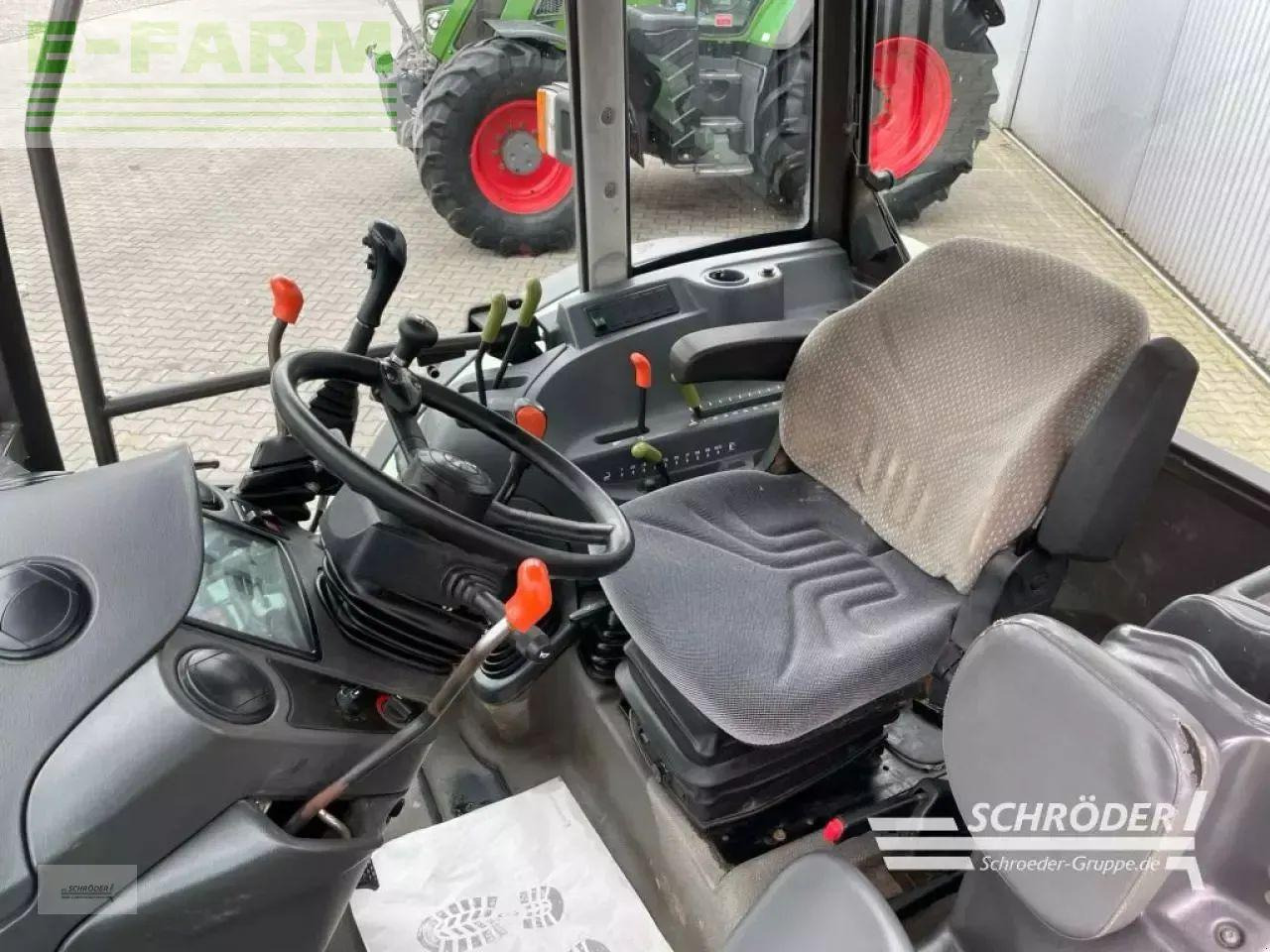 Tractor CLAAS celtis 426