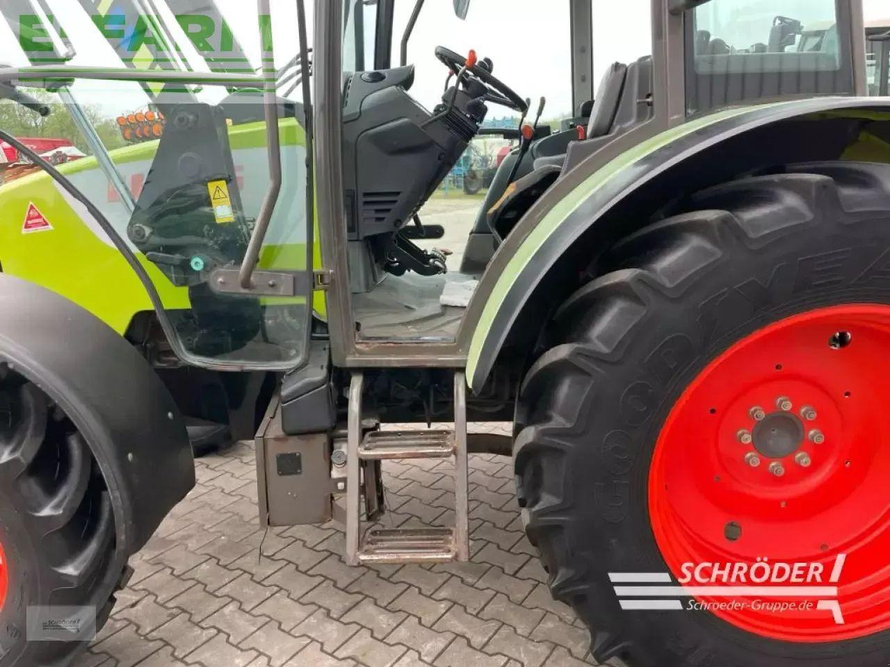 Tractor CLAAS celtis 426