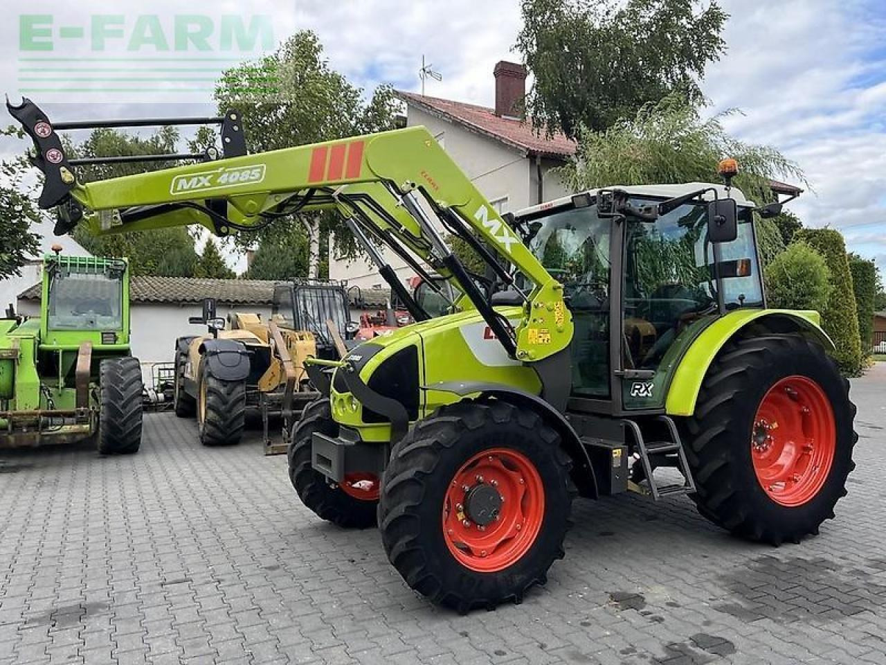 Tractor CLAAS celtis 446 plus rx + mailleux mx40-85