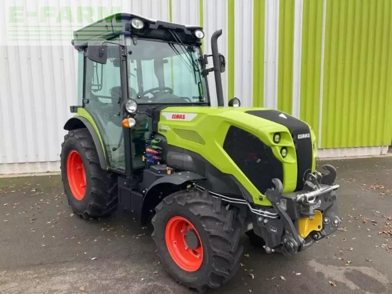 Tractor CLAAS claas nexos 240 m