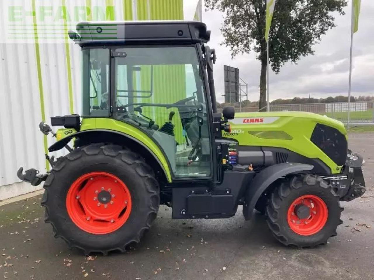 Tractor CLAAS claas nexos 240 m