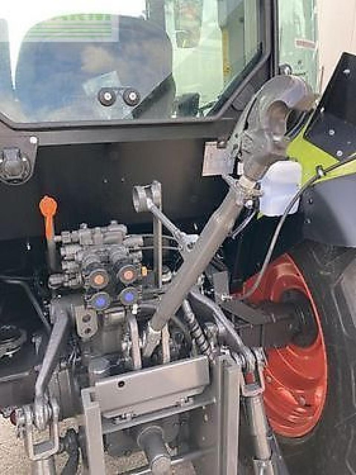 Tractor CLAAS elios 210