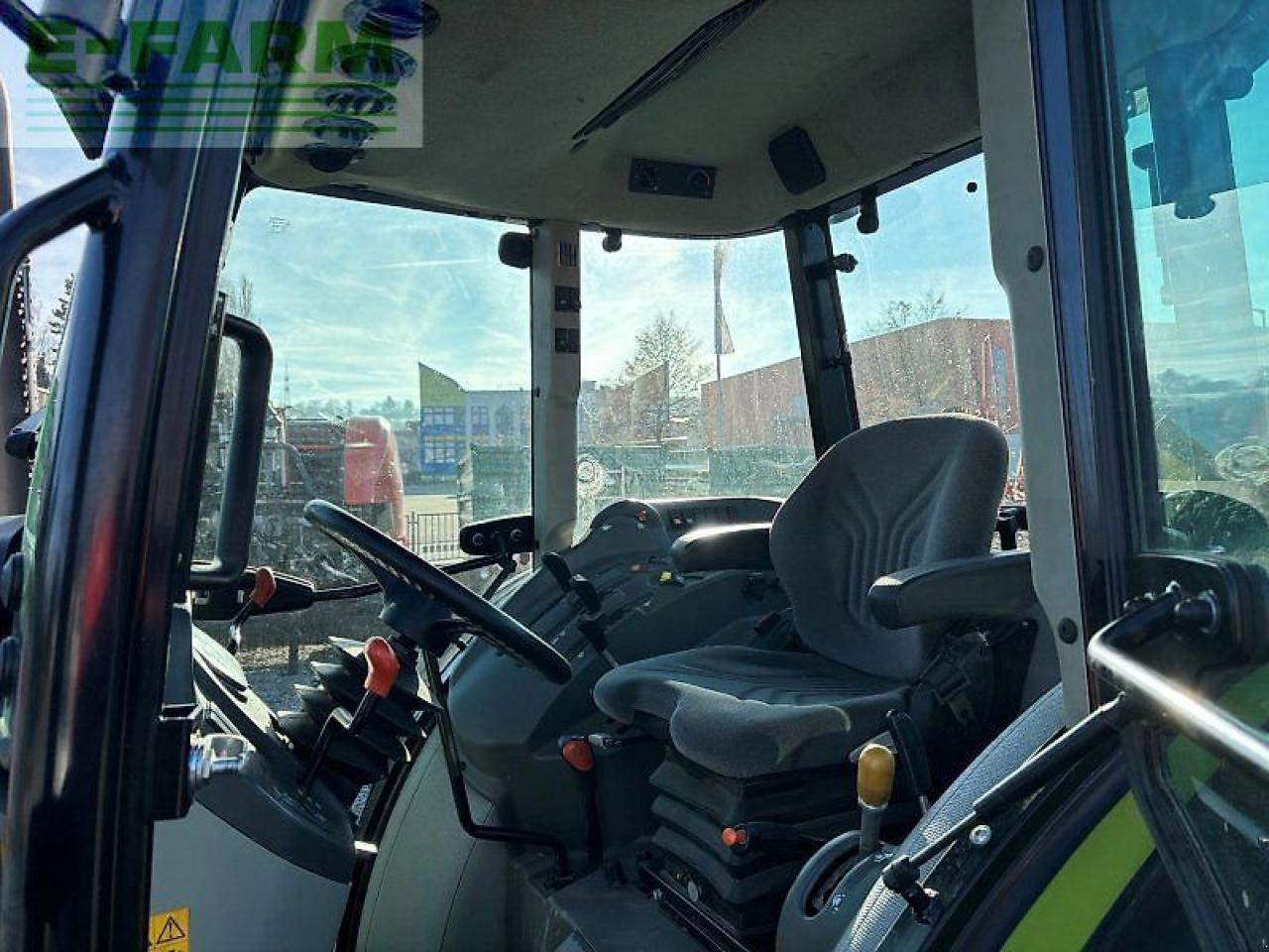 Tractor CLAAS elios 210