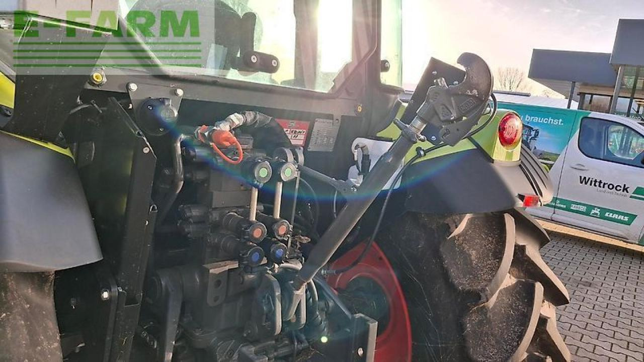 Tractor CLAAS elios 210