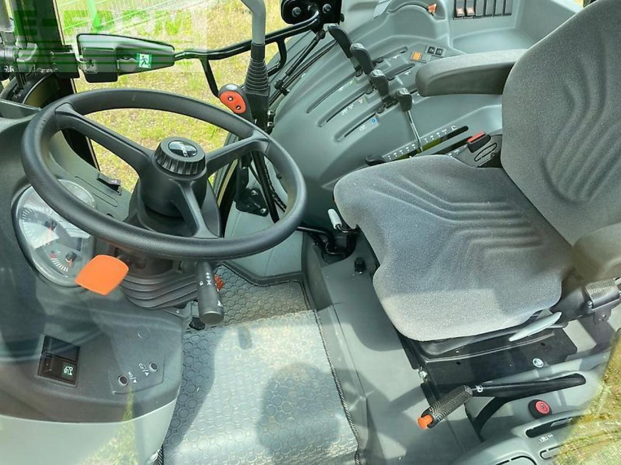 Tractor CLAAS elios 210 basic