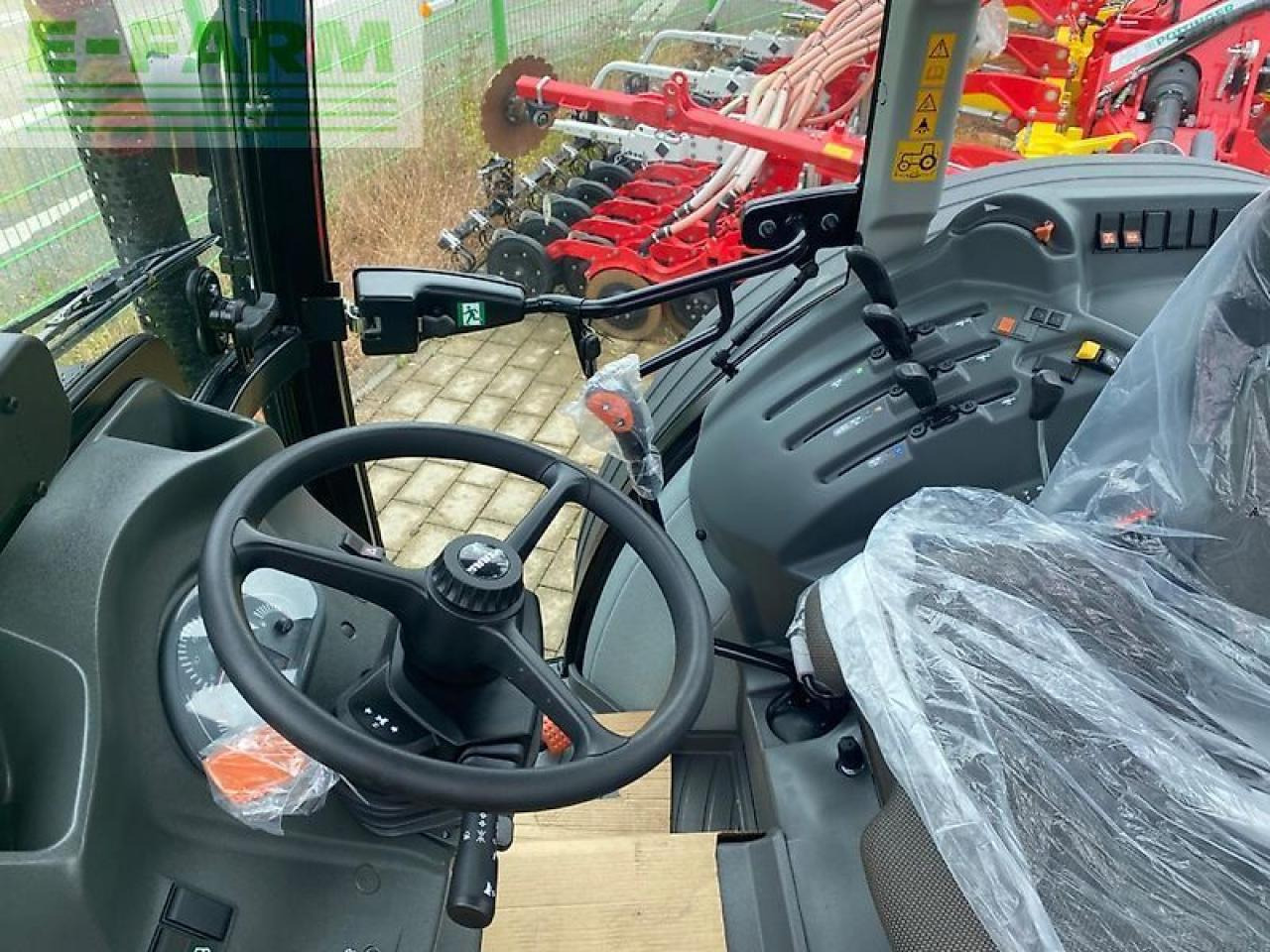 Tractor CLAAS elios 210 kabine advanced
