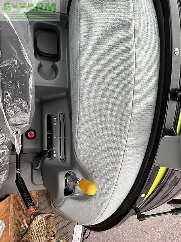 Tractor CLAAS elios 210 (kabine mit glasdach)