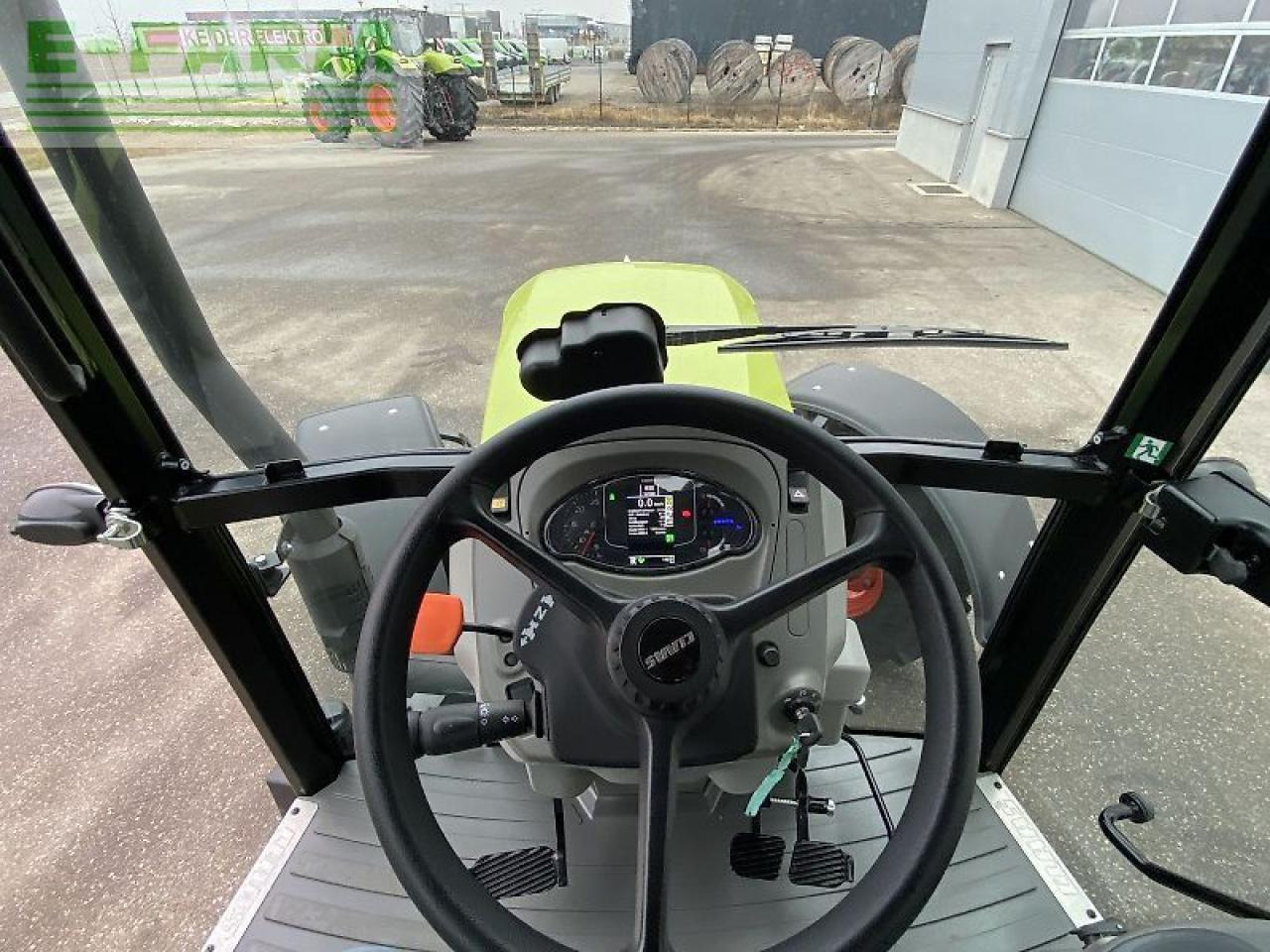 Tractor CLAAS elios 320