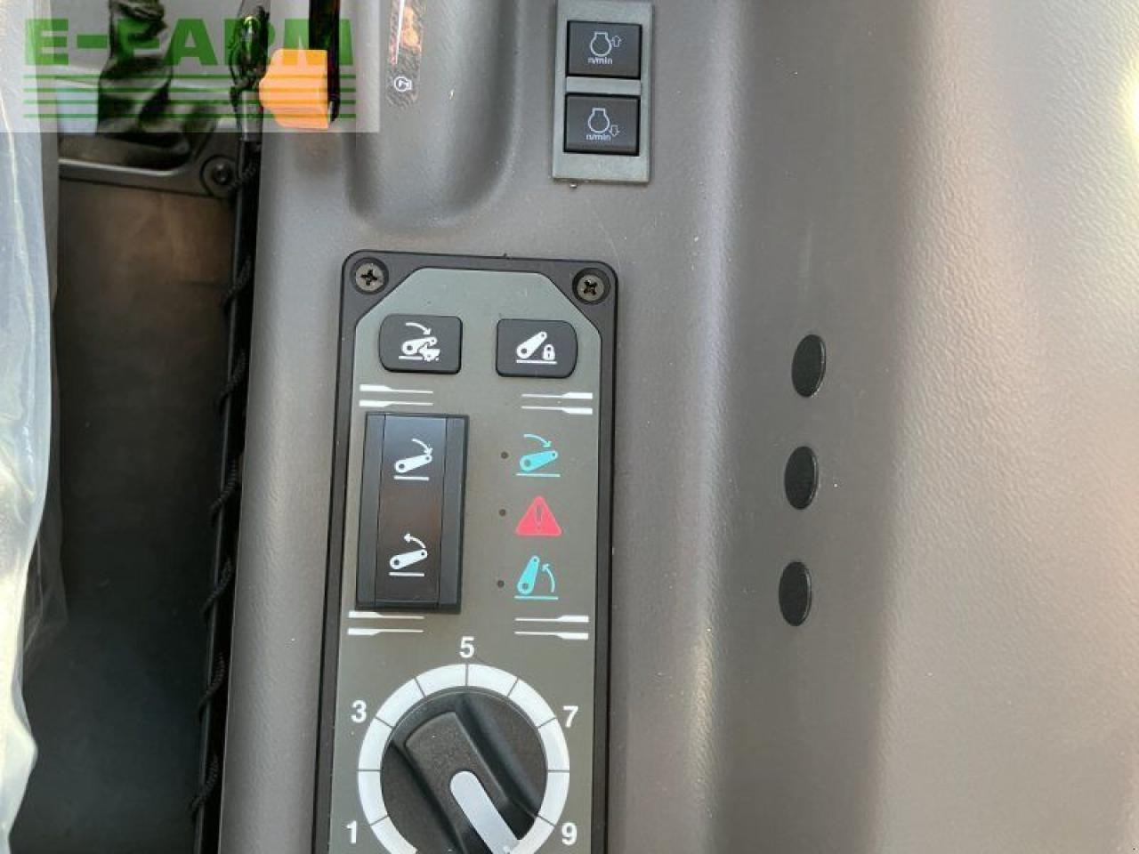 Tractor CLAAS elios 320