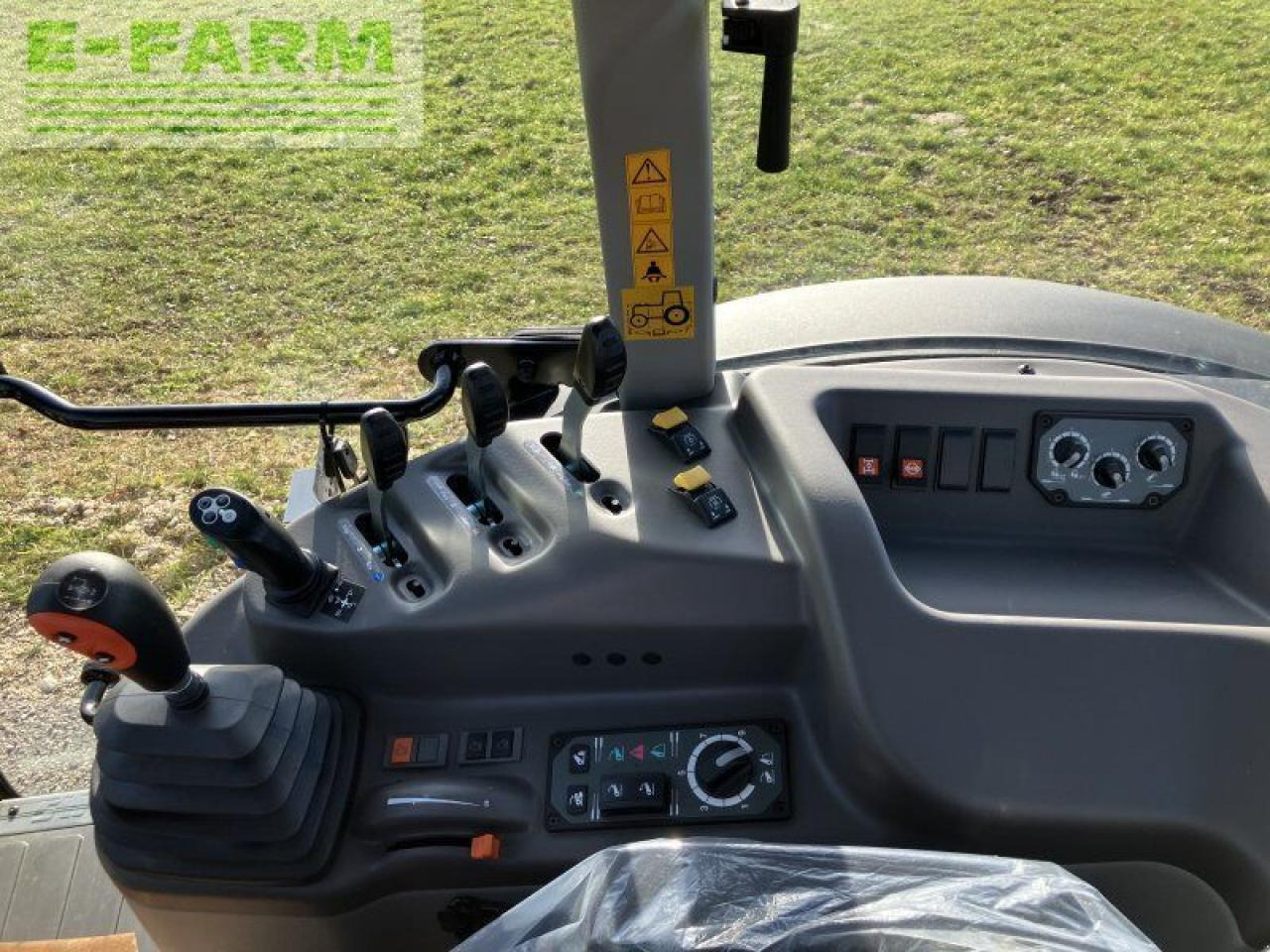 Tractor CLAAS elios 320