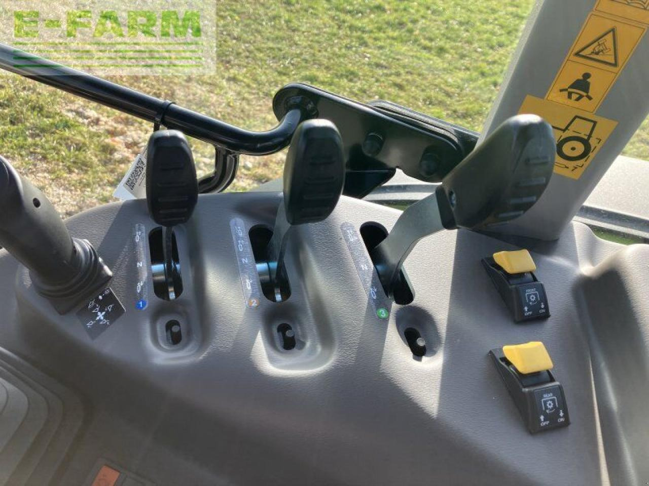 Tractor CLAAS elios 320