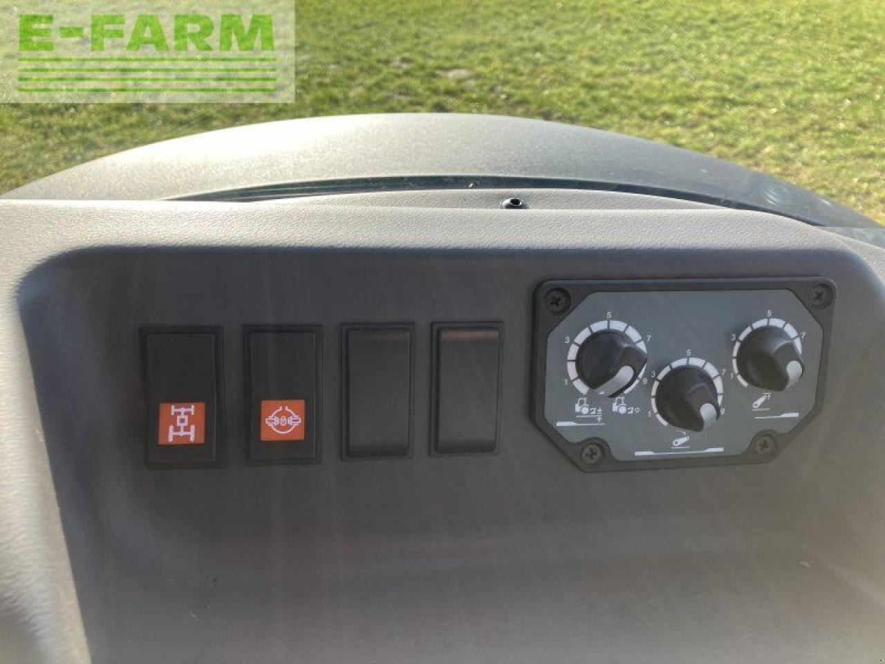 Tractor CLAAS elios 320