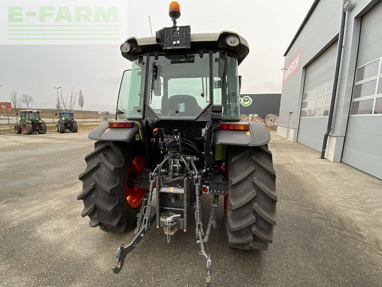 Tractor CLAAS elios 320
