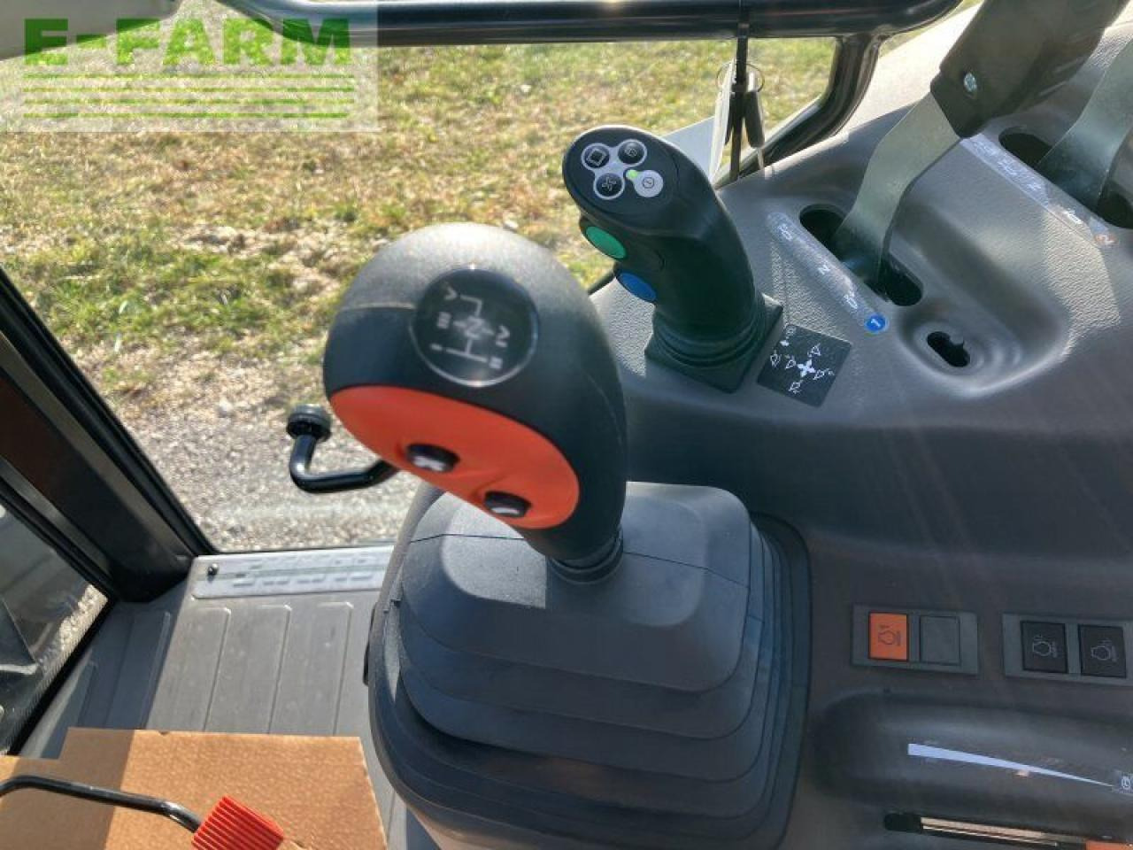 Tractor CLAAS elios 320