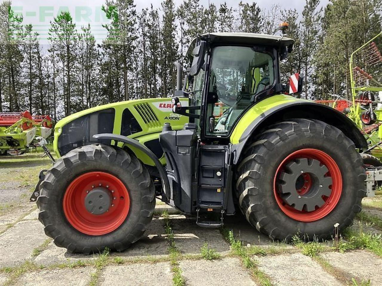 Tractor CLAAS gebr. axion 920 cmatic