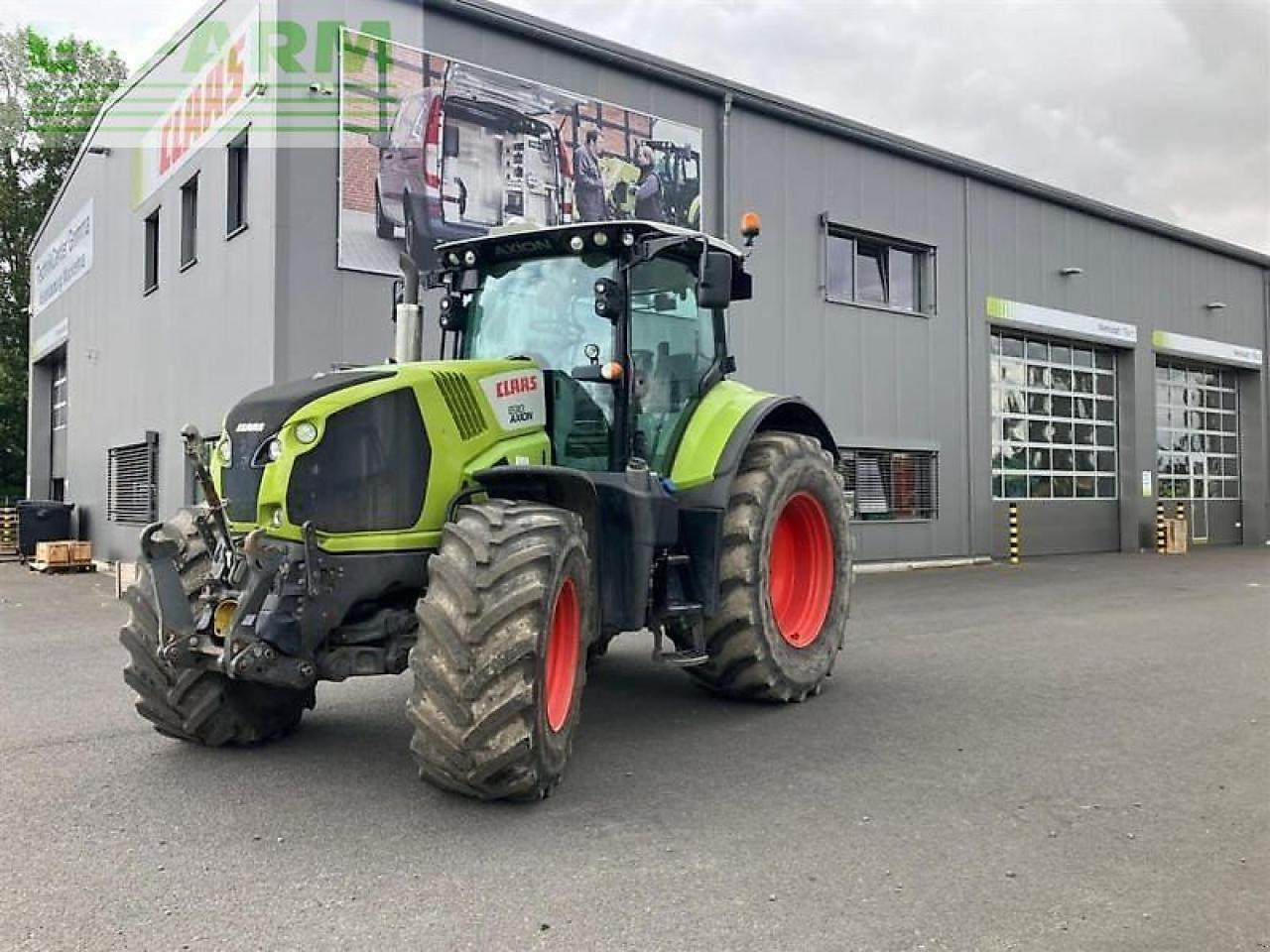 Tractor CLAAS gebr. traktor axion 830