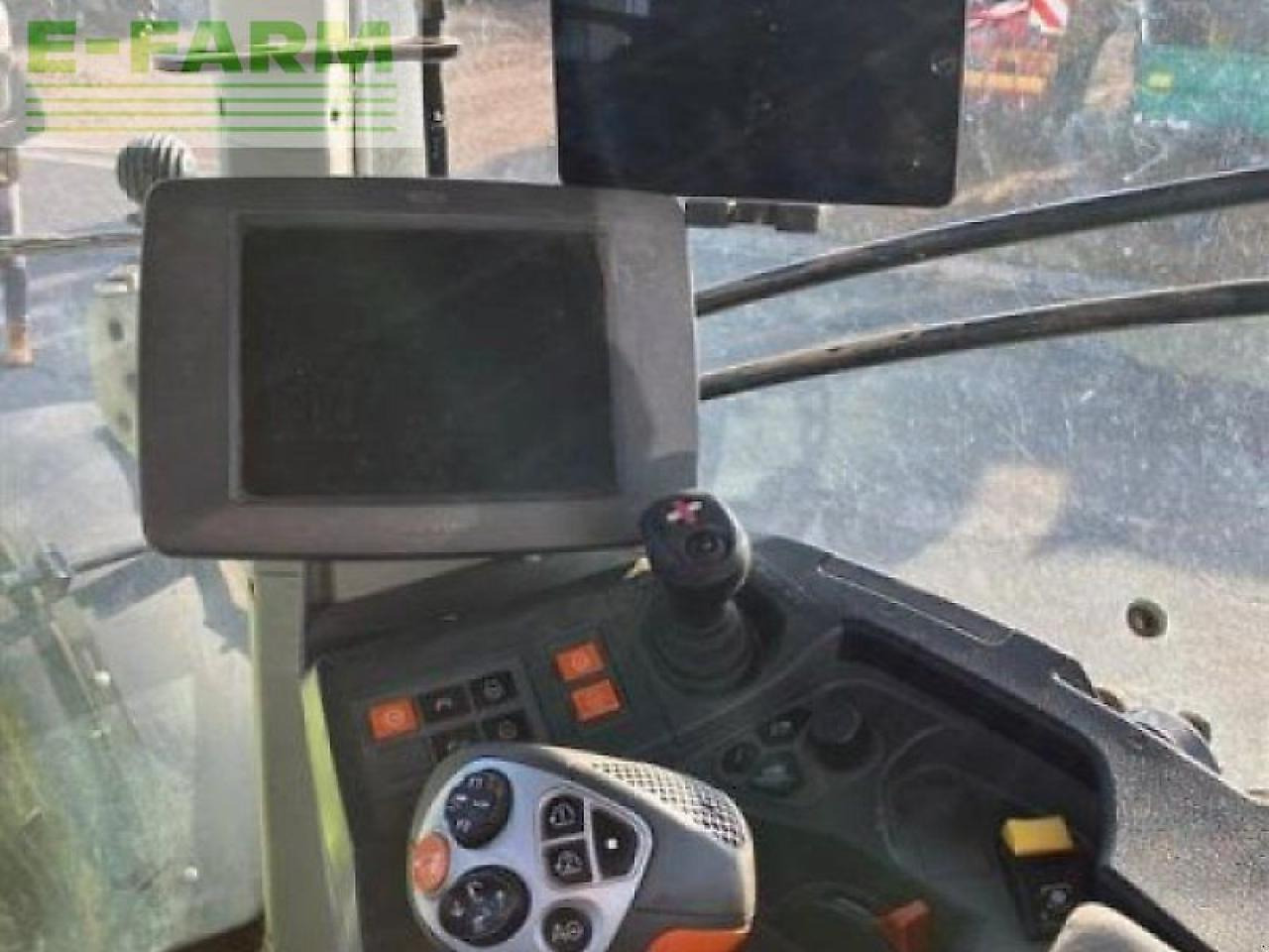 Tractor CLAAS gebr. traktor axion 830