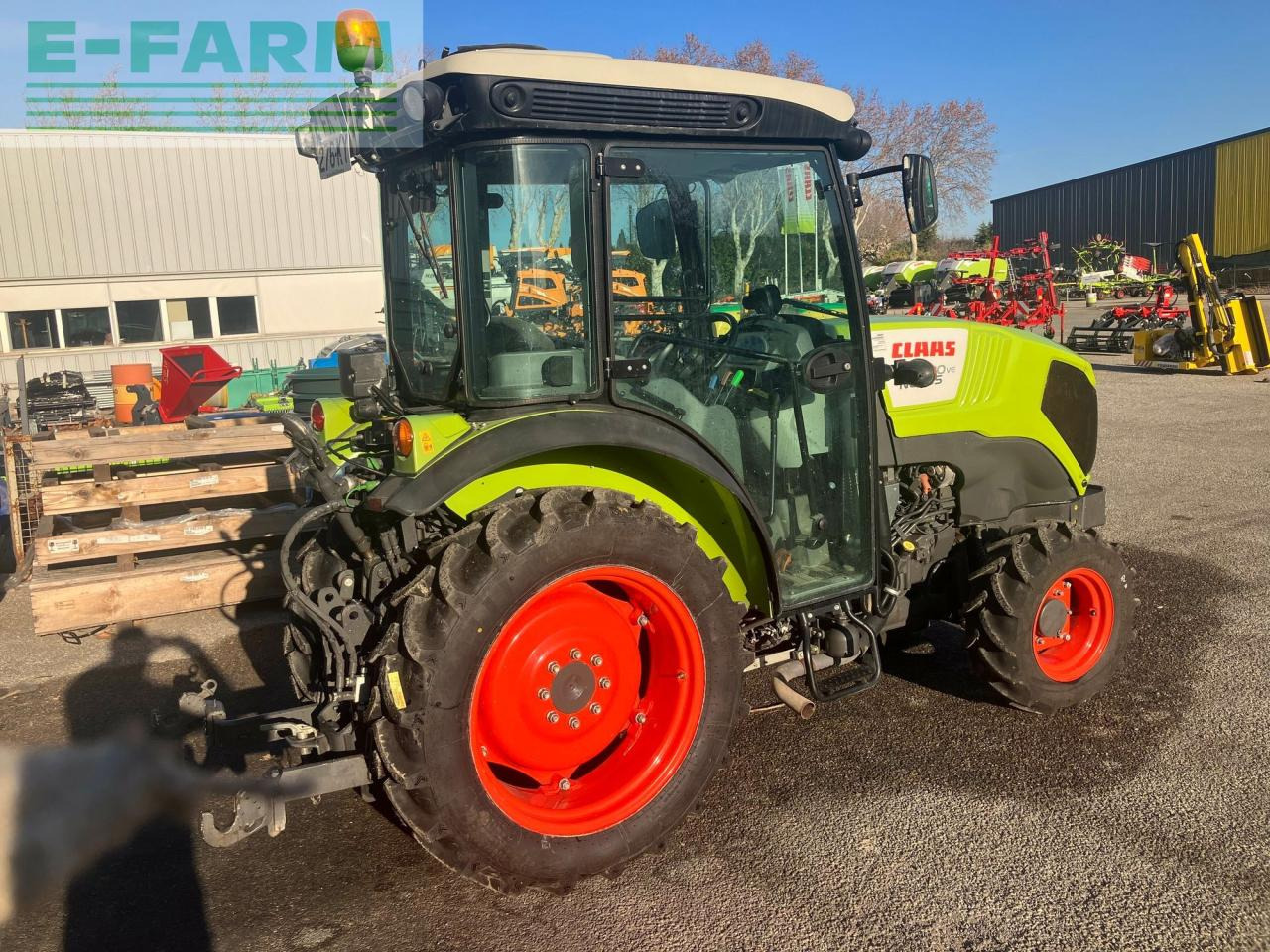 Tractor CLAAS nexos 220 ve cabine 4rm