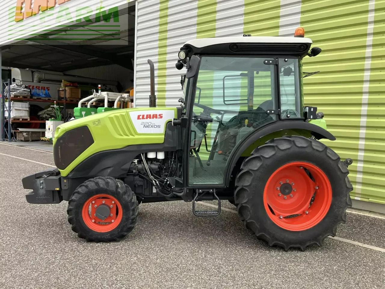 Tractor CLAAS nexos 220 vl VL