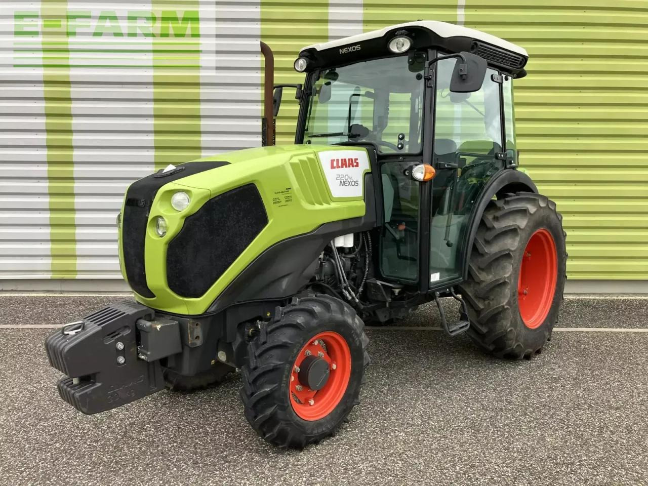Tractor CLAAS nexos 220 vl cabine