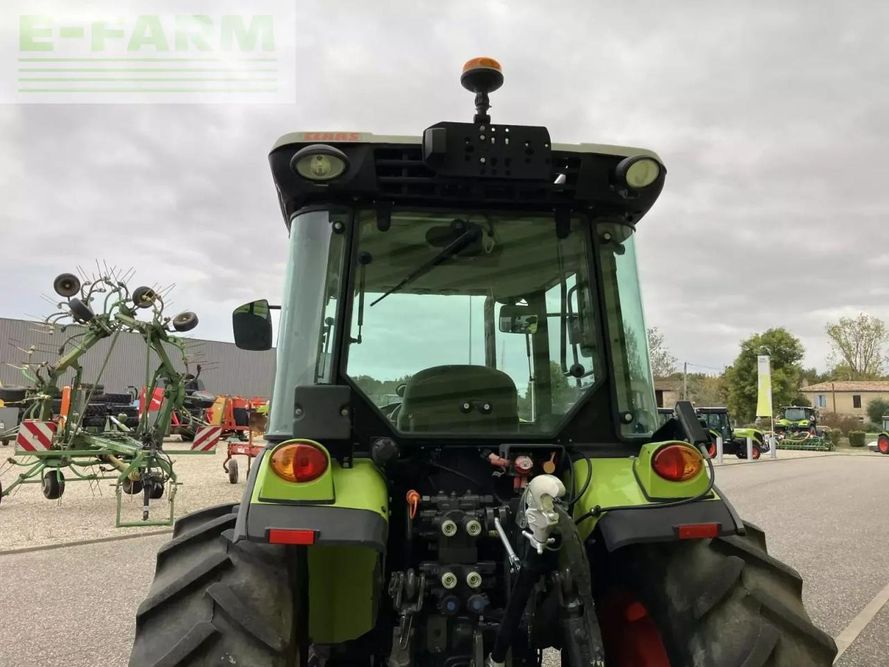 Tractor CLAAS nexos 220 vl cabine VL