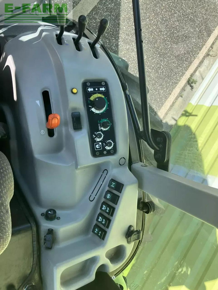 Tractor CLAAS nexos 230 f F