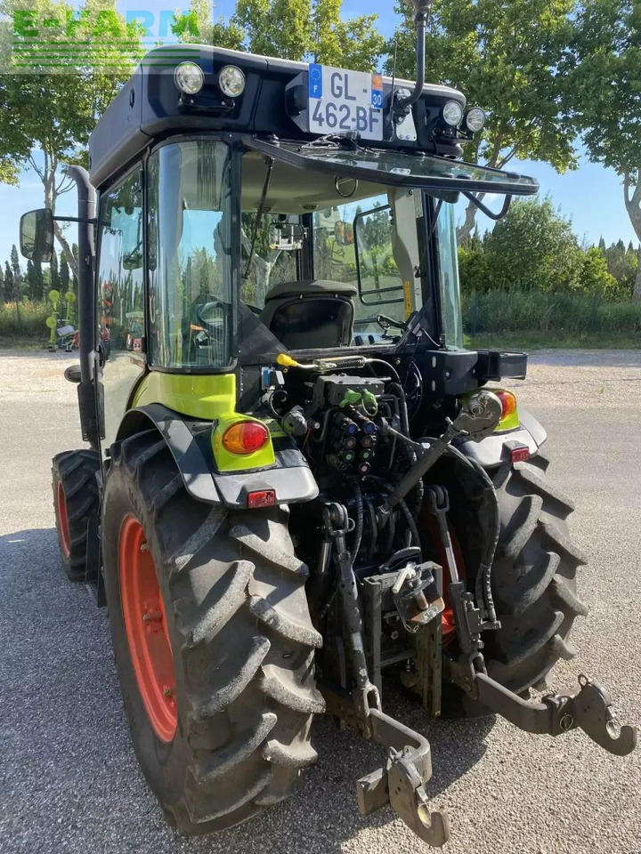 Tractor CLAAS nexos 230 m tradition