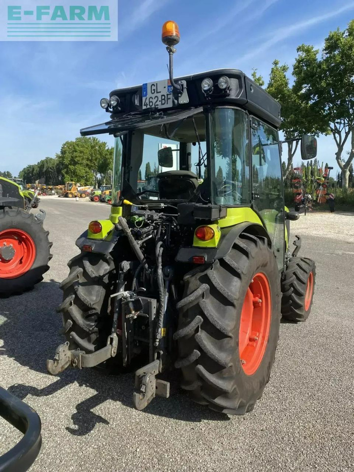 Tractor CLAAS nexos 230 m tradition