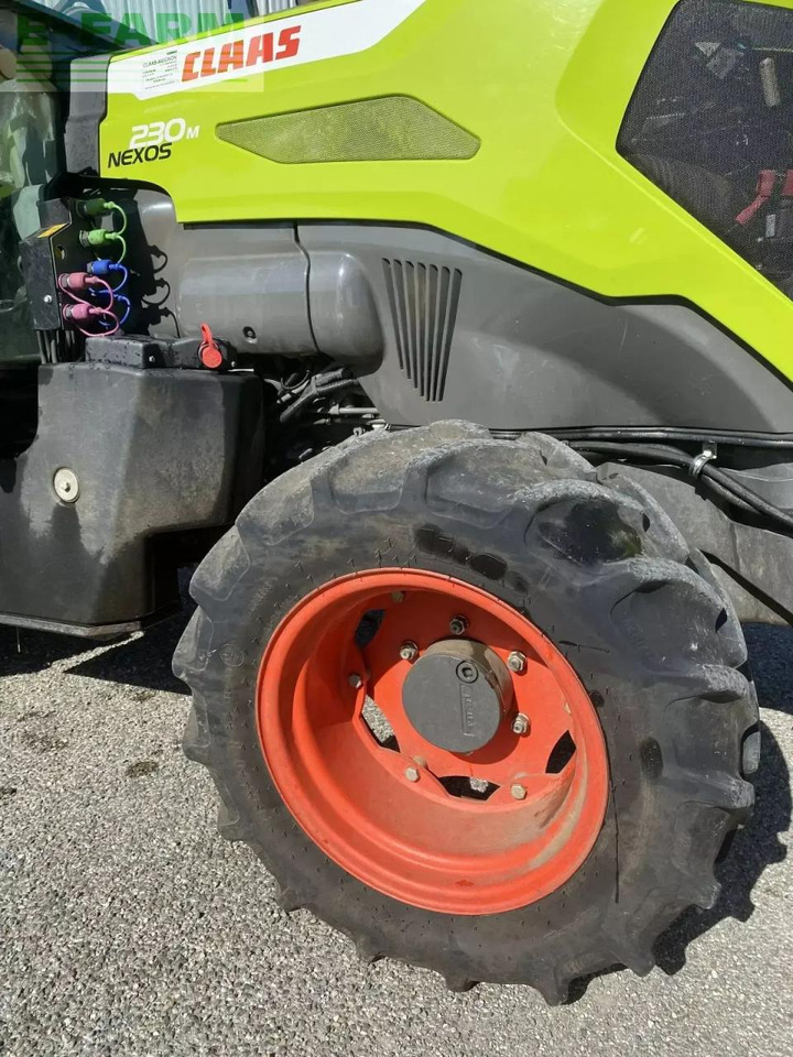 Tractor CLAAS nexos 230 m tradition