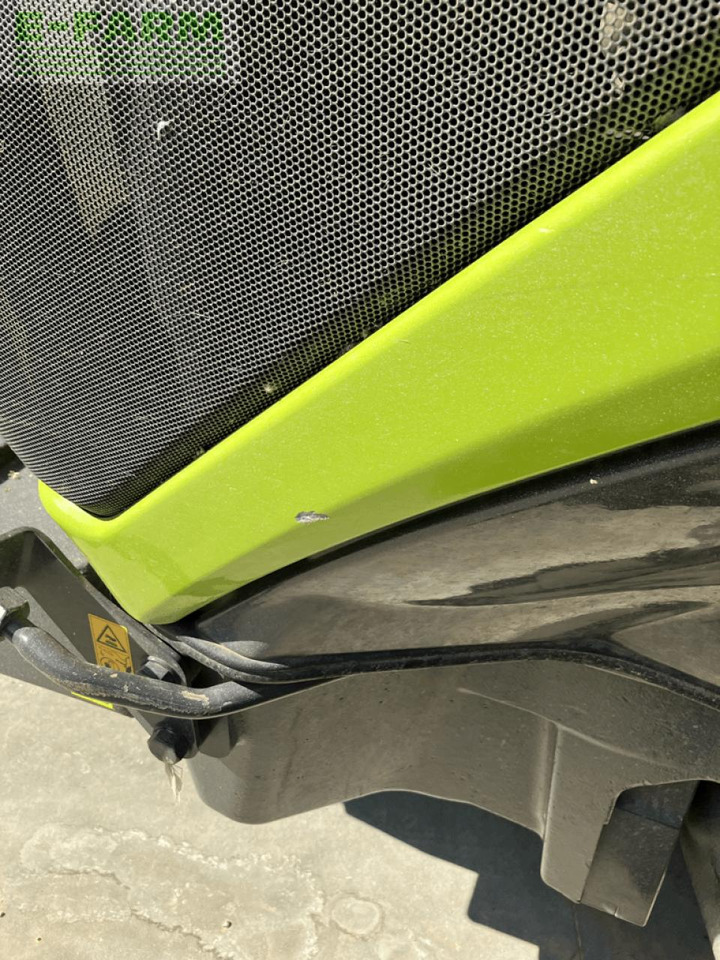 Tractor CLAAS nexos 230 ve VE