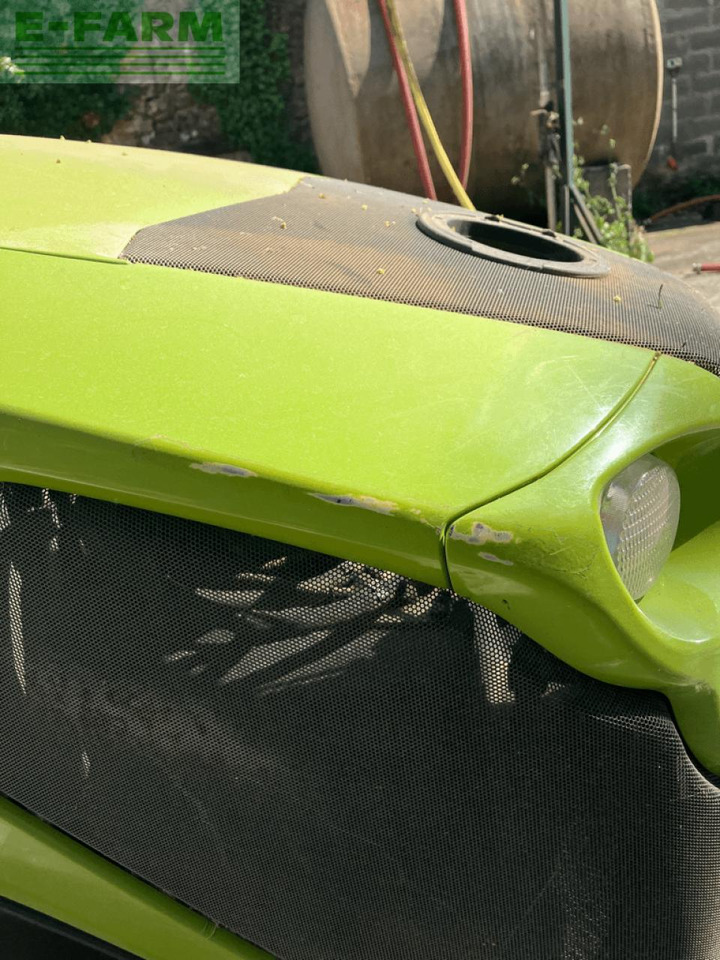 Tractor CLAAS nexos 230 ve VE