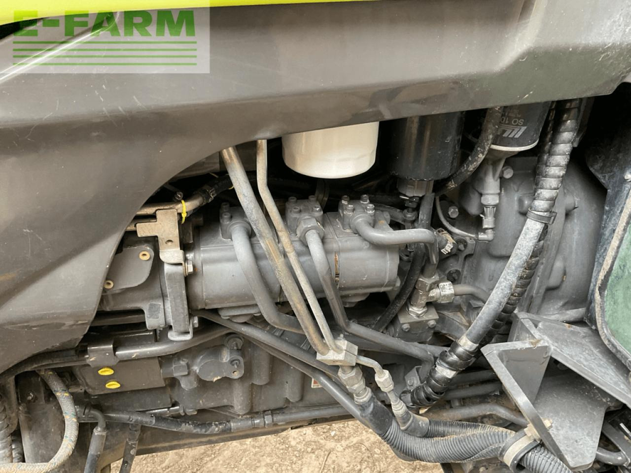 Tractor CLAAS nexos 230 vl
